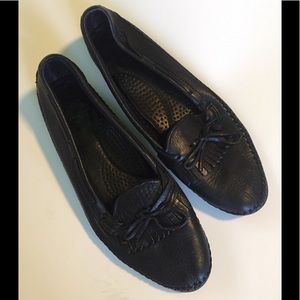 Dexter, comfy soft leather, black loafer 11M, $28.